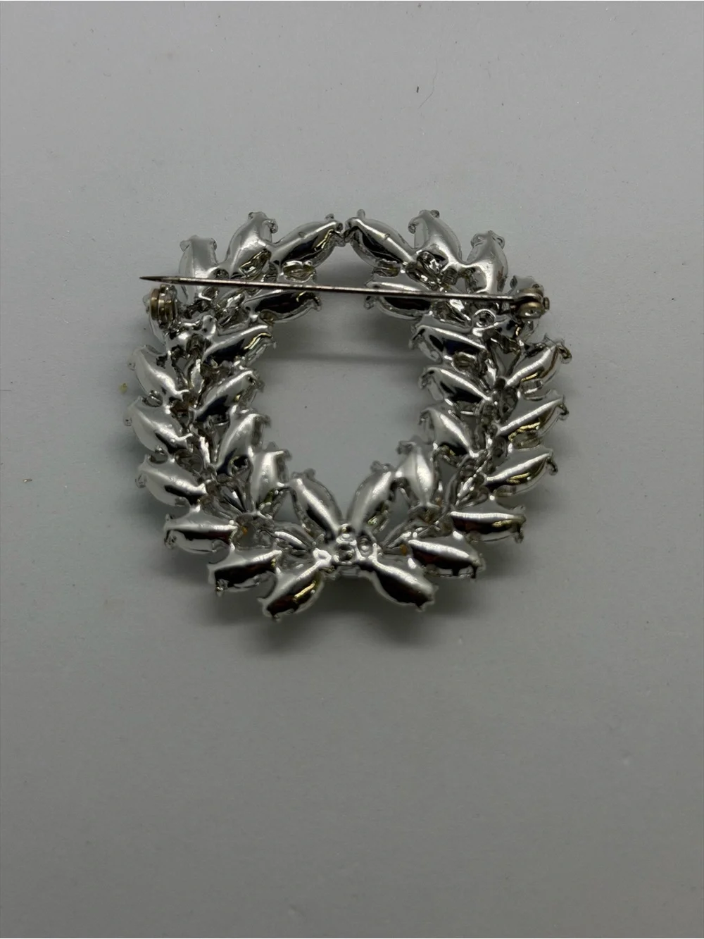 Vintage Crystal Wreath Brooch - Clear Rhinestone Circle Pin